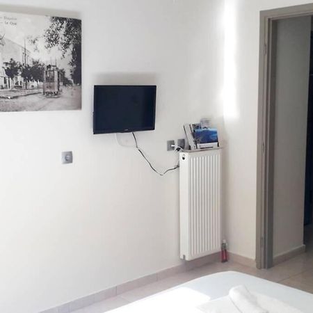 Stylish River Flat, Near The Center And The Beach Apartment Kalamata Ngoại thất bức ảnh
