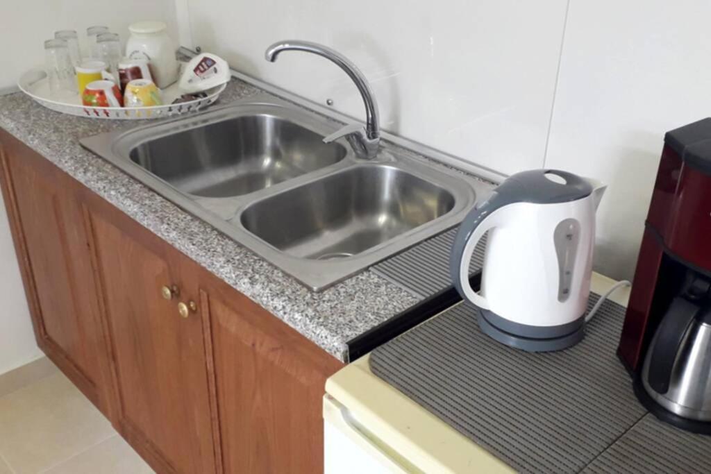 Stylish River Flat, Near The Center And The Beach Apartment Kalamata Ngoại thất bức ảnh