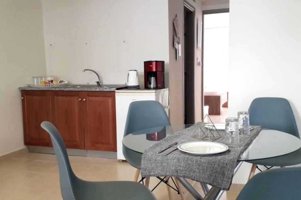 Stylish River Flat, Near The Center And The Beach Apartment Kalamata Ngoại thất bức ảnh